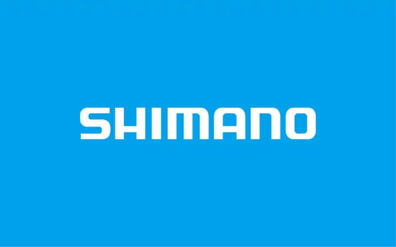 <p>Shimano is d&eacute; grootste speler op de markt van fietsgerelateerde artikelen wereldwijd. Zo is er op meer dan 95% van alle fietsen wel iets van Shimano te vinden. Van derailleurs tot cranksets of remmen, Shimano is de standaard.</p>
